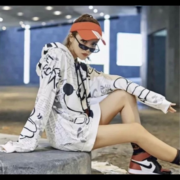 Mickey Mouse Hoodie Sweater Cartoon Comic - Picture 4 of 4